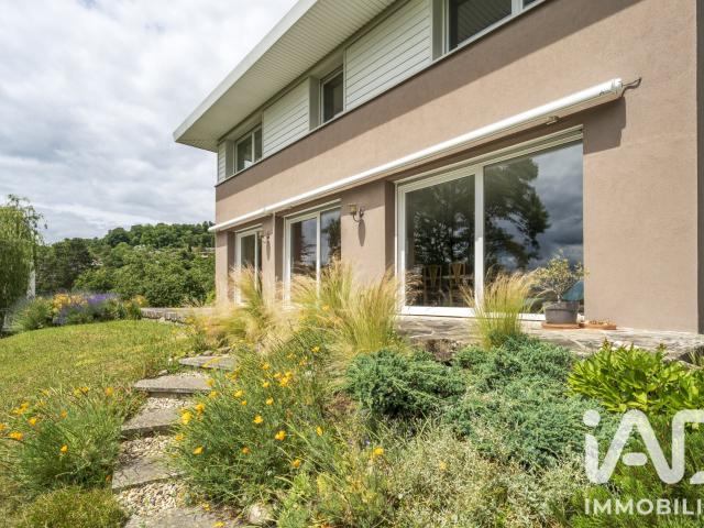 Maison 9 pièces 328 m²