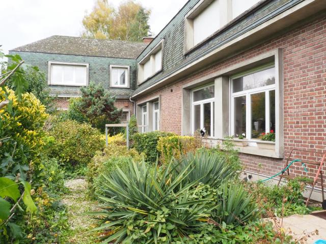 Maison 9 pièces 320 m²