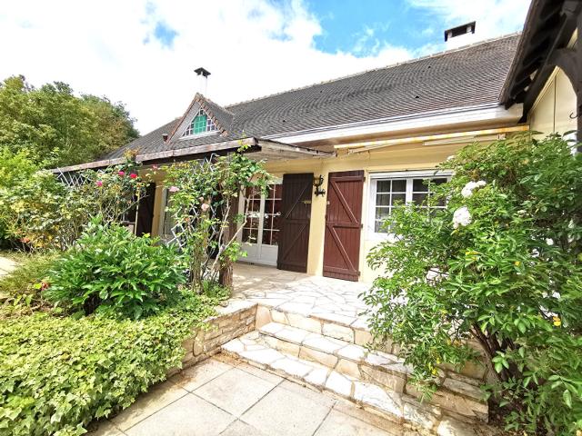 Maison 9 pièces 320 m²