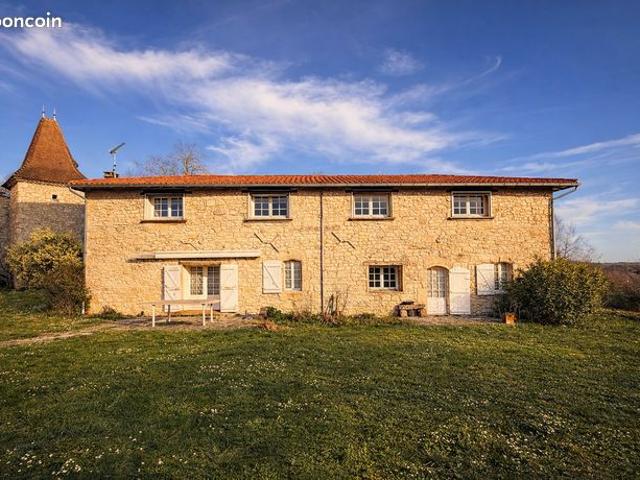 Maison 9 pièces 320 m²