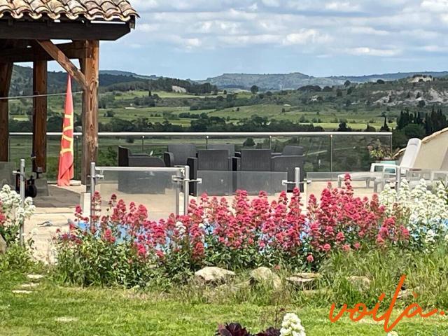 Maison 9 pièces 320 m²