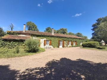 Maison 9 pièces 320 m²