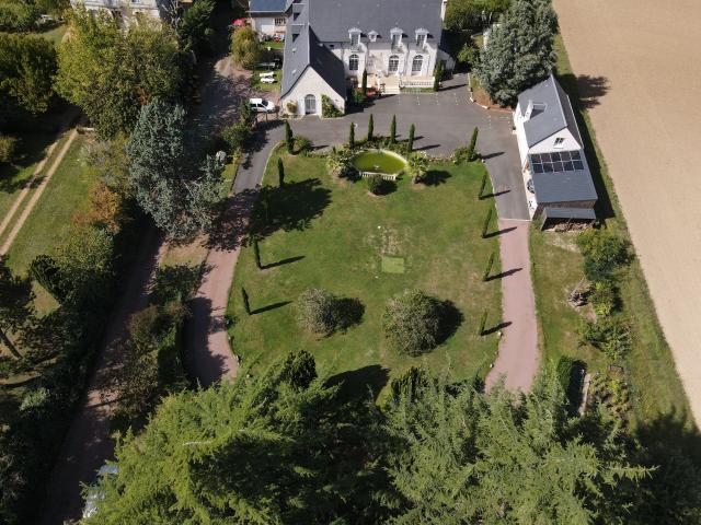 Maison 9 pièces 320 m²