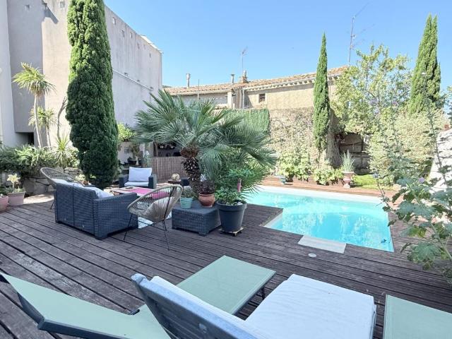 Maison 9 pièces 320 m²