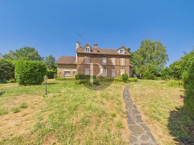 Maison 9 pièces 320 m²