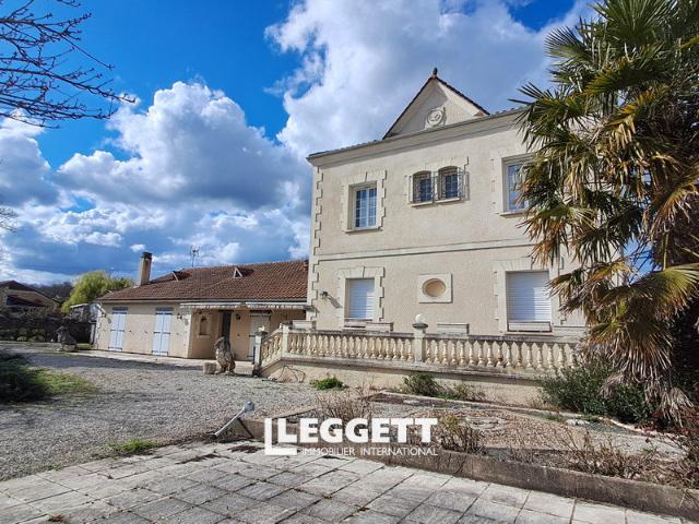 Maison 9 pièces 320 m²