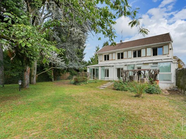 Maison 9 pièces 321 m²