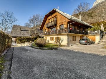 Maison 9 pièces 323 m²