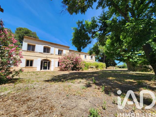 Maison 9 pièces 335 m²