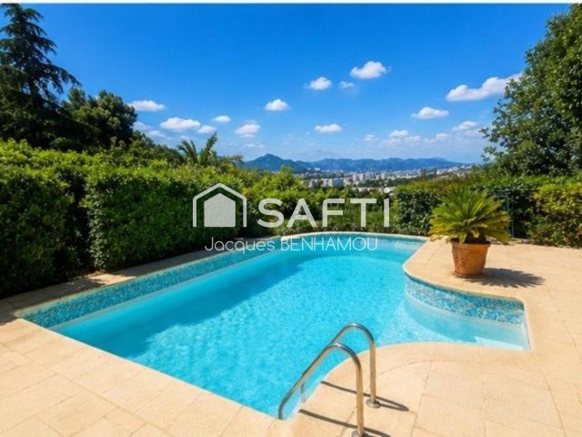 Maison 9 pièces 335 m²