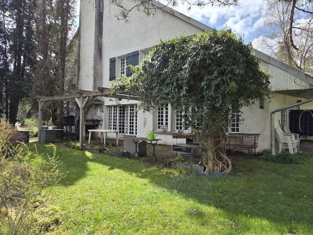 Maison 9 pièces 335 m²