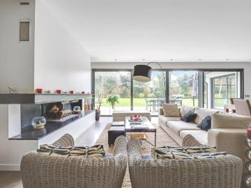 Maison 9 pièces 335 m²