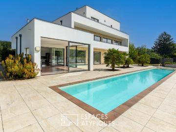 Maison 9 pièces 336 m²