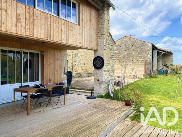 Maison 9 pièces 266 m²