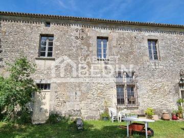 Maison 9 pièces 338 m²