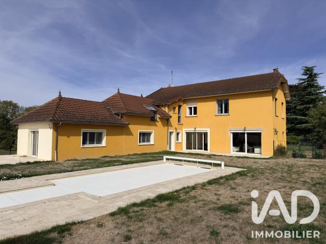 Maison 9 pièces 338 m²