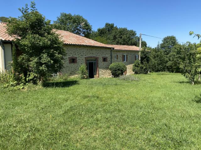 Maison 9 pièces 330 m²