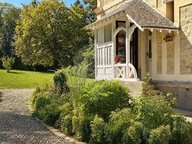 Maison 9 pièces 330 m²