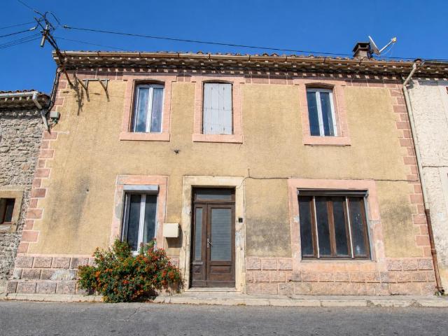 Maison 9 pièces 330 m²