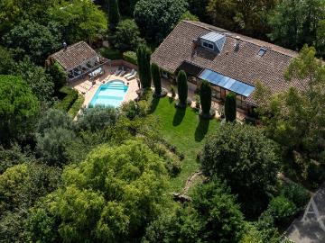 Maison 9 pièces 344 m²