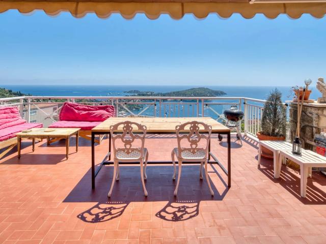 Maison 9 pièces 348 m²