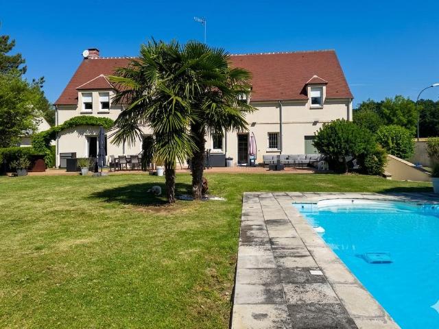Maison 9 pièces 340 m²