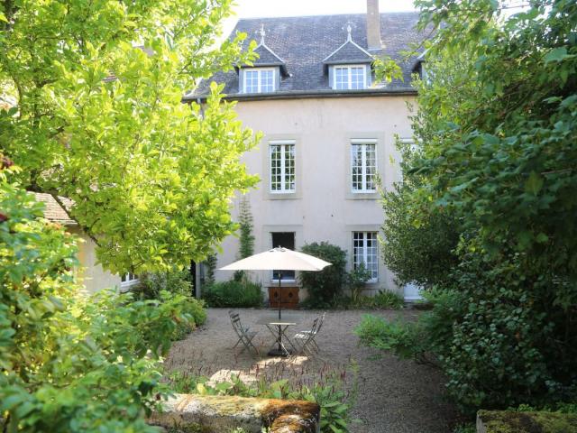 Maison 9 pièces 340 m²