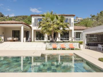 Maison 9 pièces 340 m²