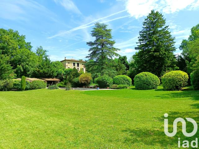 Maison 9 pièces 340 m²