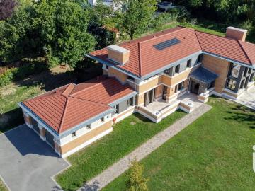 Maison 9 pièces 354 m²