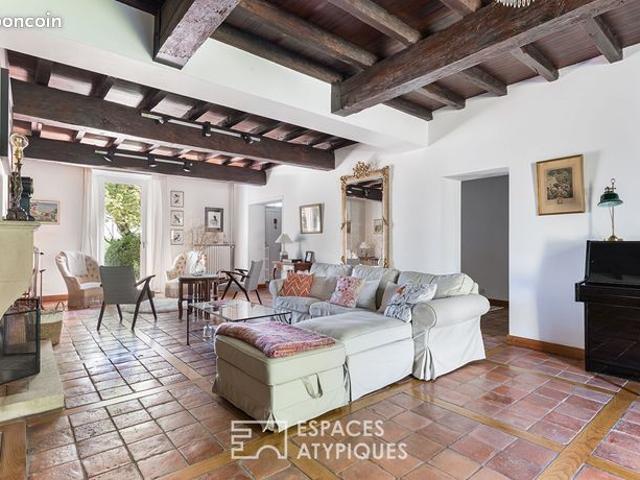 Maison 9 pièces 358 m²