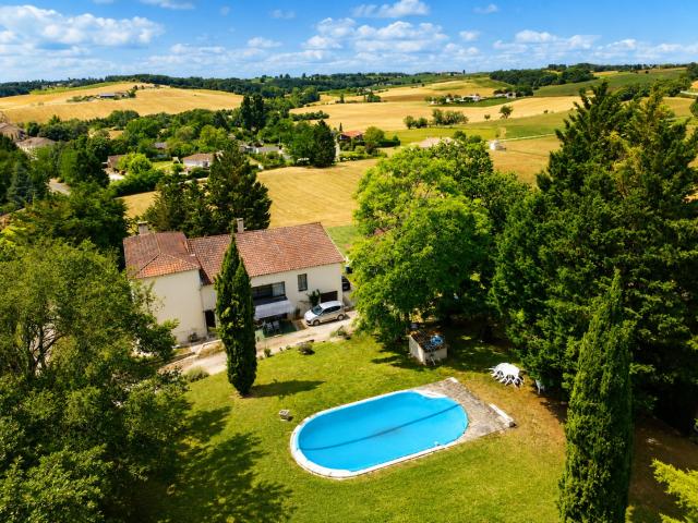 Maison 9 pièces 350 m²