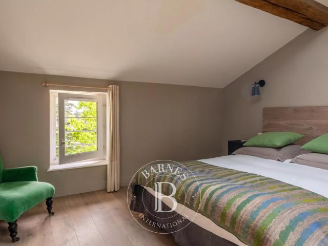 Maison 9 pièces 350 m²