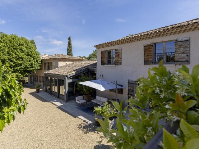 Maison 9 pièces 350 m²