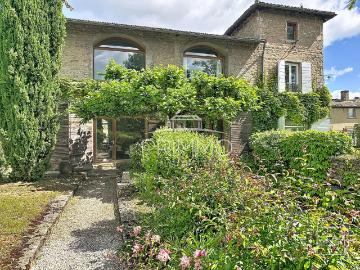 Maison 9 pièces 350 m²