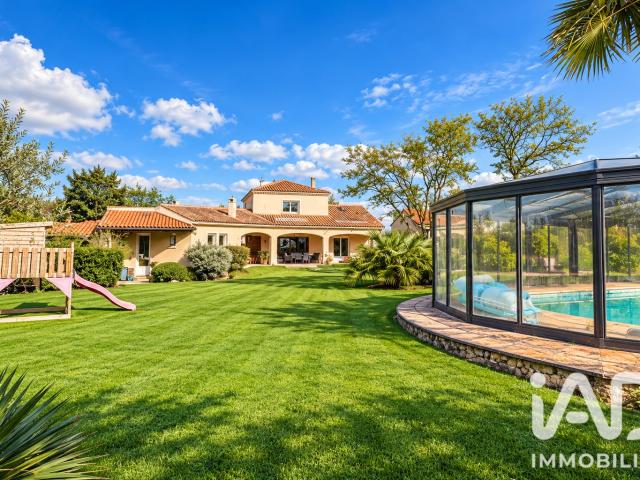 Maison 9 pièces 360 m²