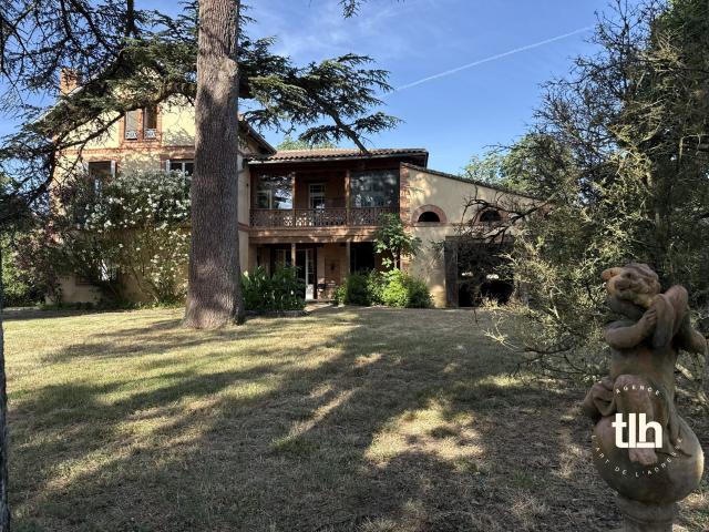 Maison 9 pièces 360 m²
