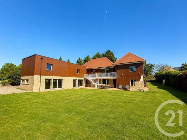 Maison 9 pièces 363 m²