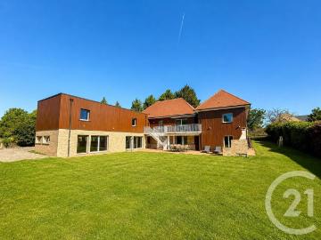 Maison 9 pièces 363 m²