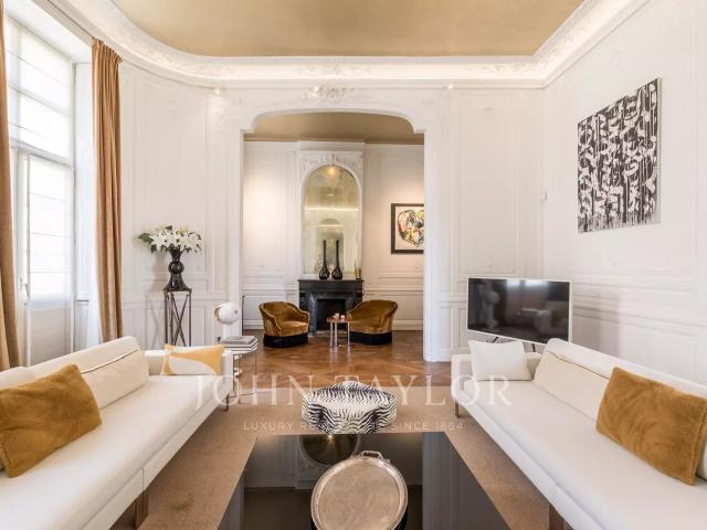 Maison 9 pièces 363 m²