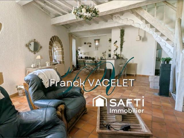 Maison 9 pièces 363 m²