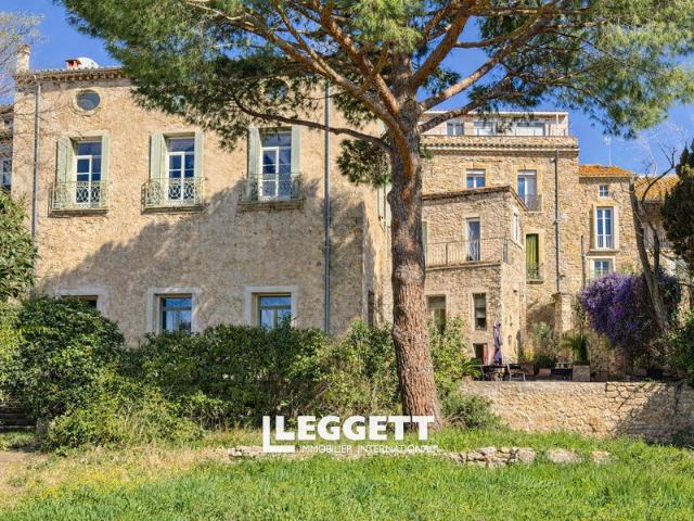 Maison 9 pièces 375 m²