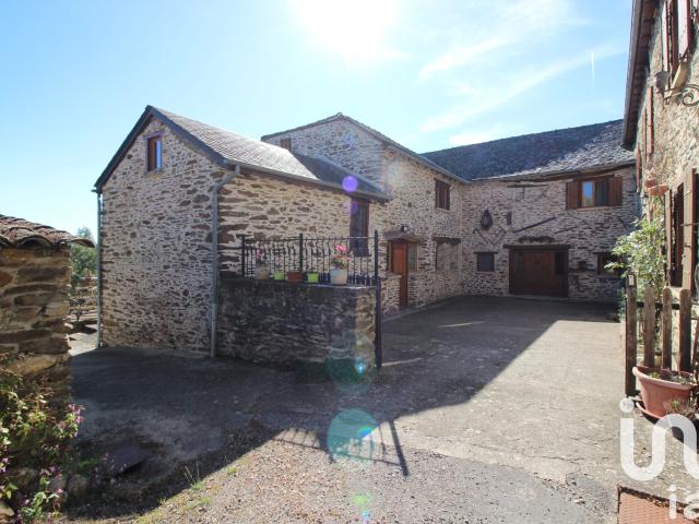 Maison 9 pièces 372 m²
