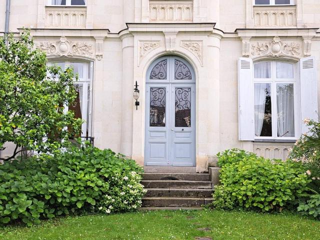 Maison 9 pièces 373 m²