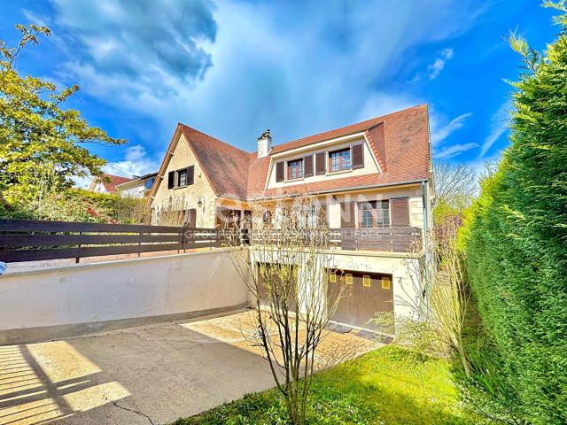Maison 9 pièces 385 m²