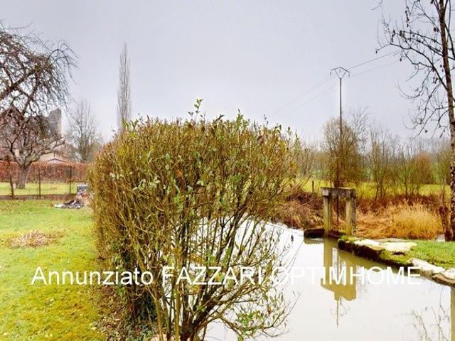 Maison 9 pièces 386 m²
