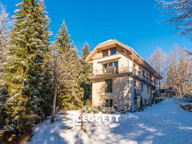 Maison 9 pièces 390 m²
