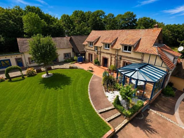 Maison 9 pièces 390 m²