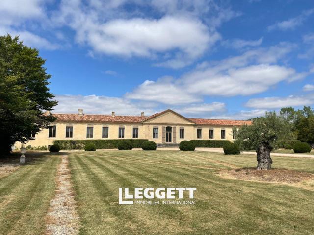 Maison 9 pièces 393 m²