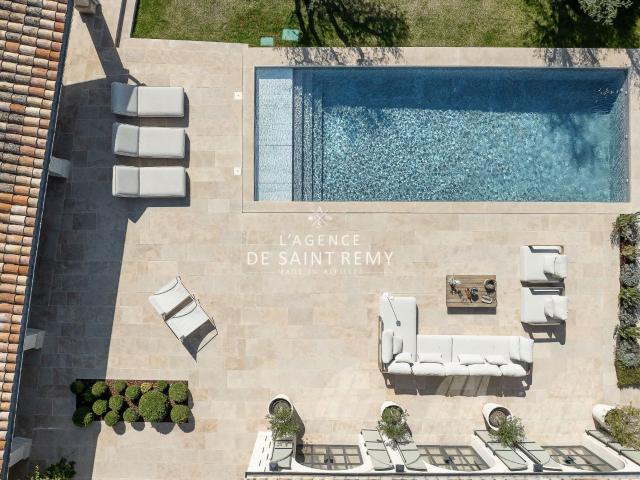 Maison 9 pièces 400 m²
